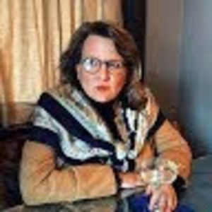 Meet your Posher, Claudia